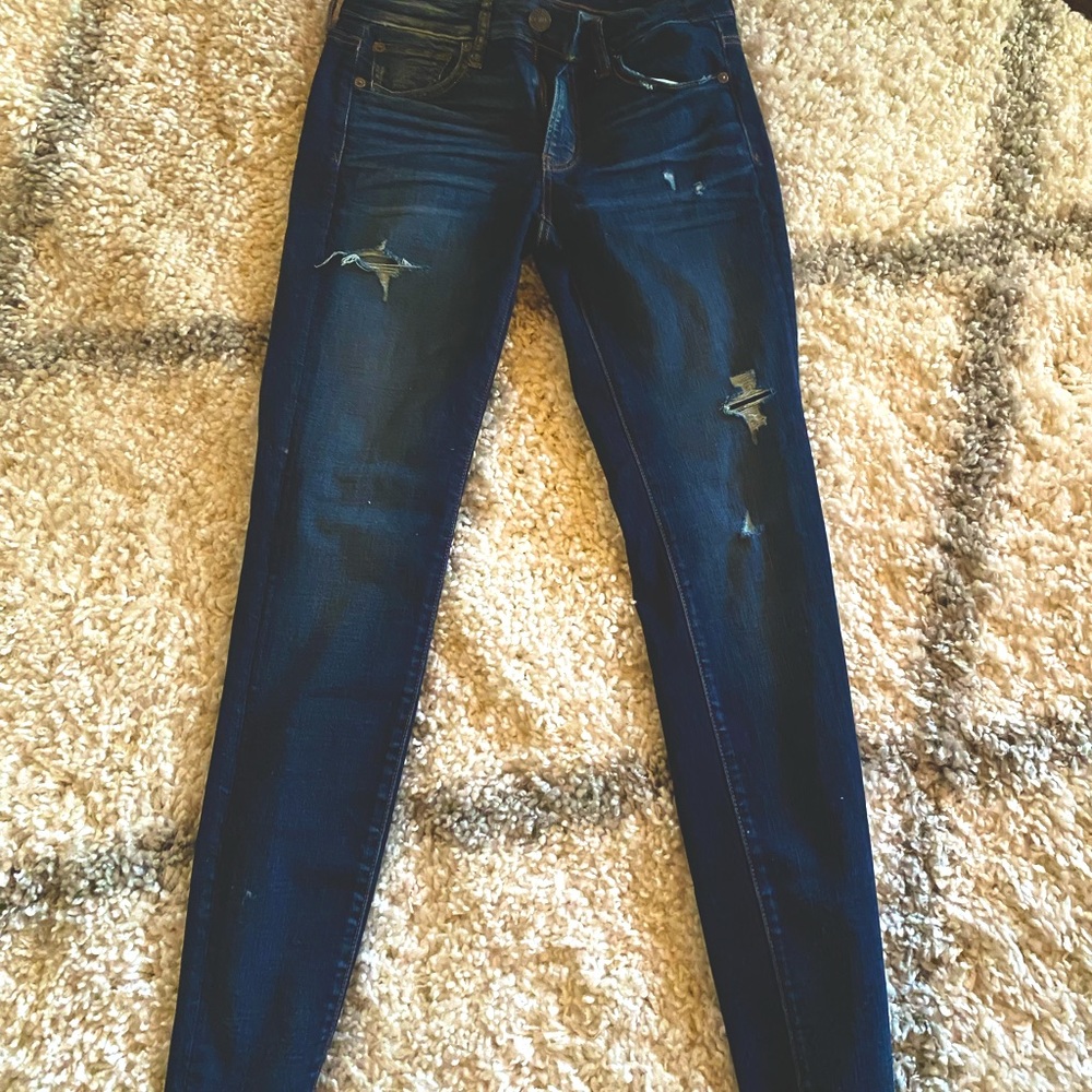 Distressed American Eagle Jegging